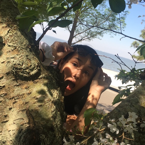 Meet your Posher, Julia - Picture 1 of 1